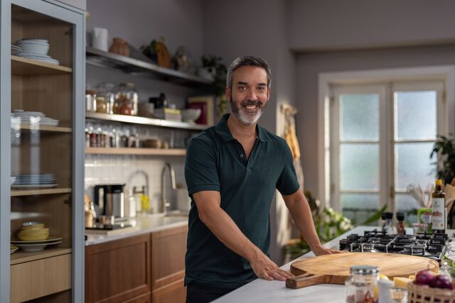 Chef Henrique Sá Pessoa no programa 'Comtradição Pelo Mundo'.