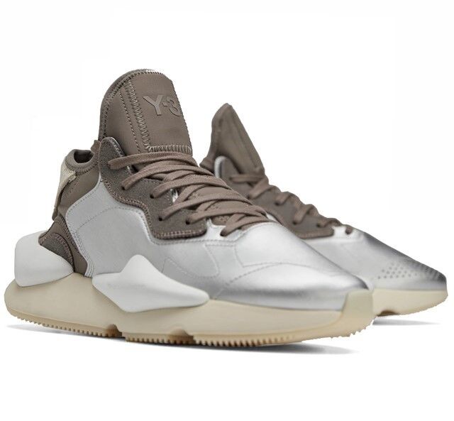 Ténis Kaiwa Y-3 em mivrofibra, neoprene e camurça, €350, Y-3.