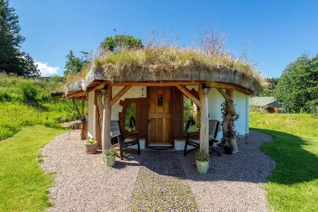 Uma casa de hobbits na Escócia.