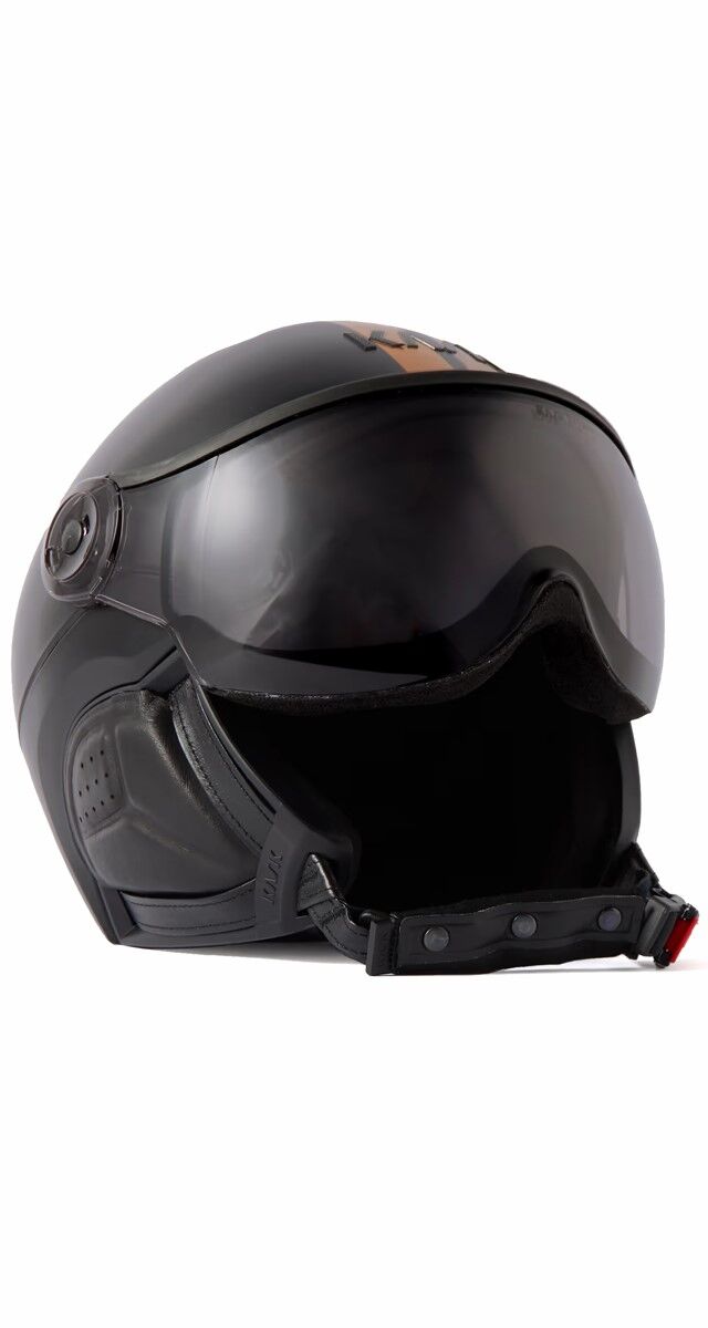 Capacete forrado com lã de merino, €750, Kast + Zegna.