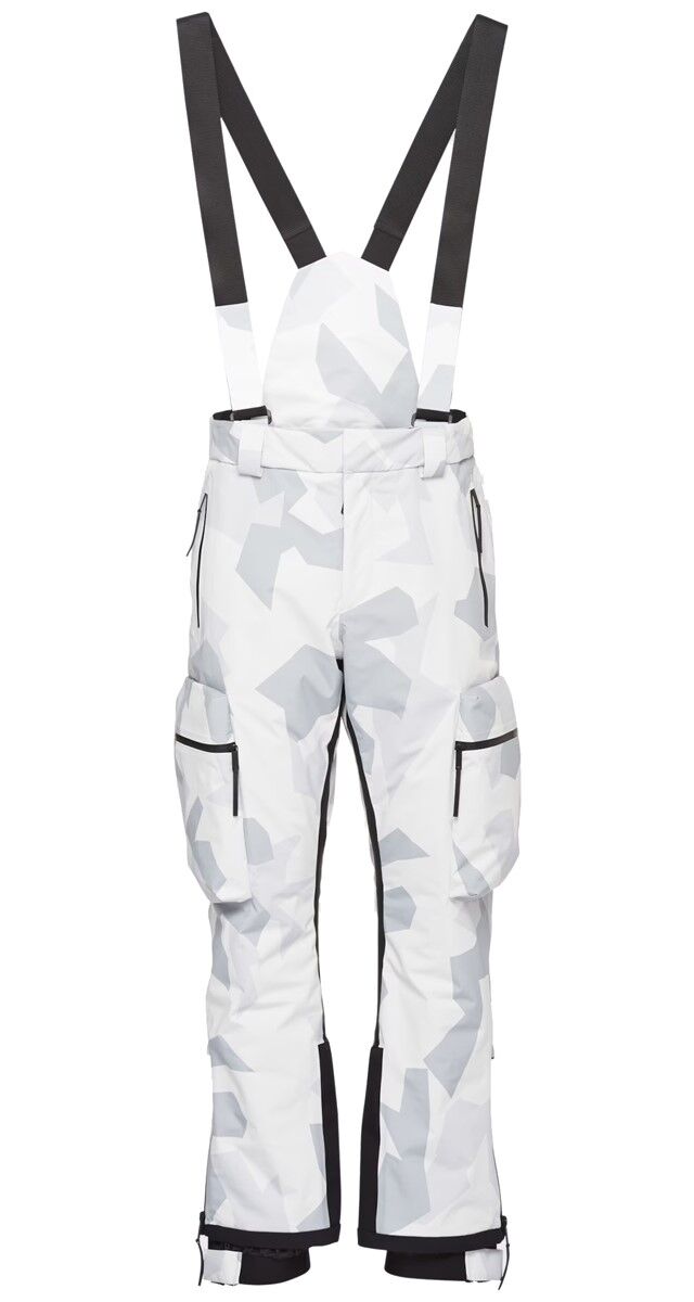 Calças de ski estampadas, €2300, Prada.