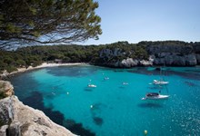 Menorca, a ilha que guarda os segredos de milionários e realeza