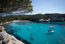 Menorca, a ilha que guarda os segredos de milionários e realeza