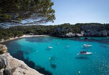Menorca, a ilha que guarda os segredos de milionários e realeza
