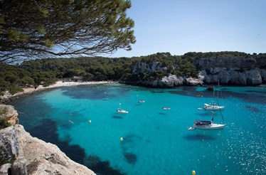 Menorca, a ilha que guarda os segredos de milionários e realeza
