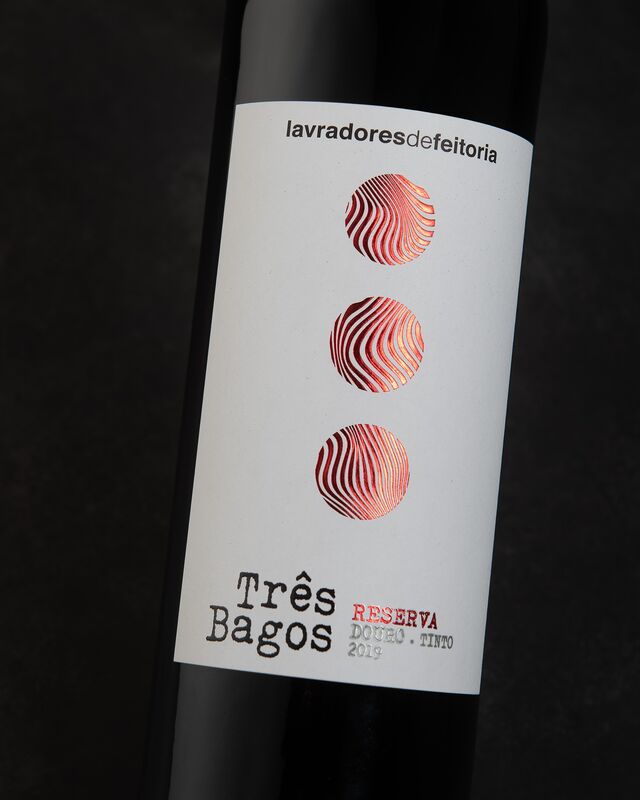 Três bagos Reserva Tinto 2019.