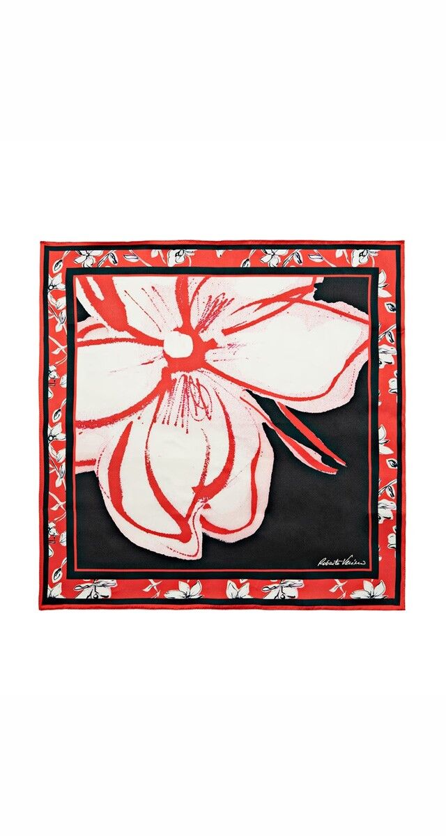 Lenço em seda estampada, €90, Roberto Verino no El Corte Inglès.