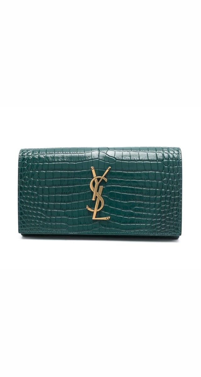 Carteira em pele crocodilo, €670, Saint Laurent.
