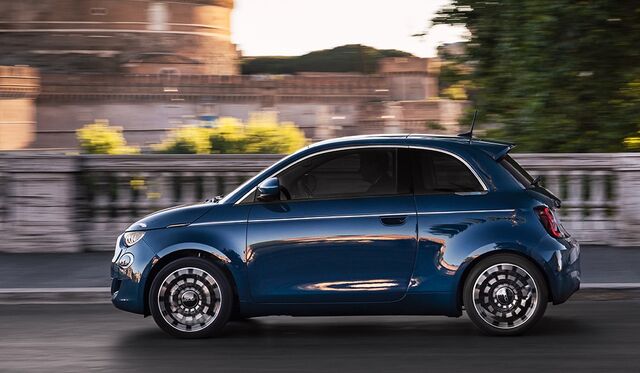 Fiat 500 elétrico.