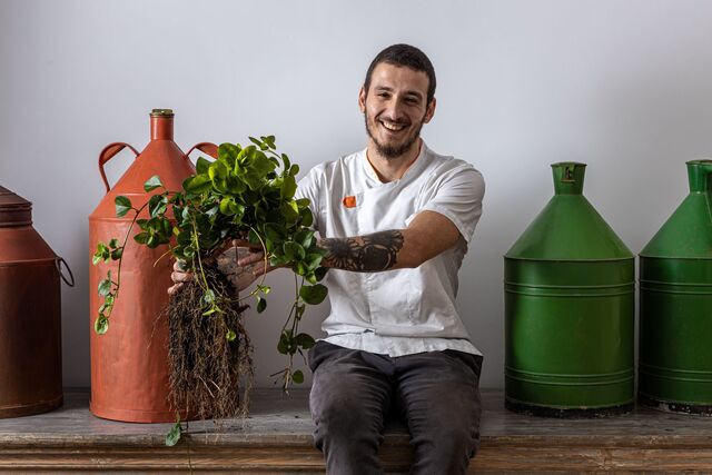 É o chef João Figueiredo quem dá a cara pelo restaurante Cenoura Brava.
