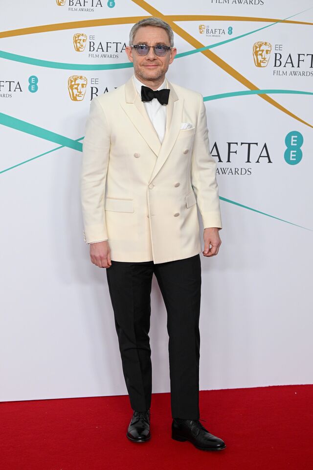 Martin Freeman com fato Paul Smith.