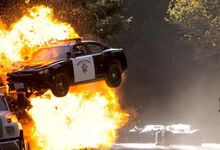 Eis os realizadores que mais automóveis destruíram nos seus filmes