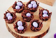 Receita para a Páscoa. Ninhos de chocolate com amêndoas