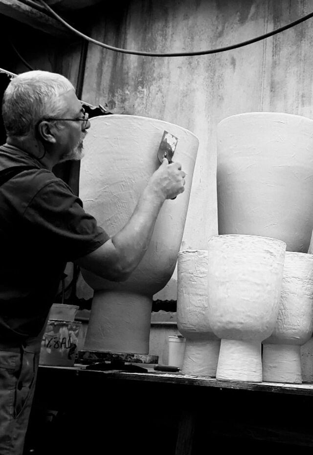 Joaquim Pombal é mestre na arte da cerâmica.