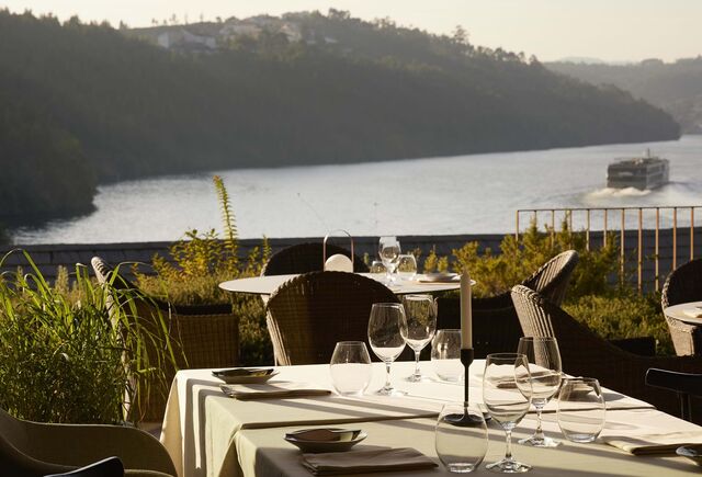 Para além de boa comida, os visitantes deste espaço podem ainda apreciar a vista do Douro.