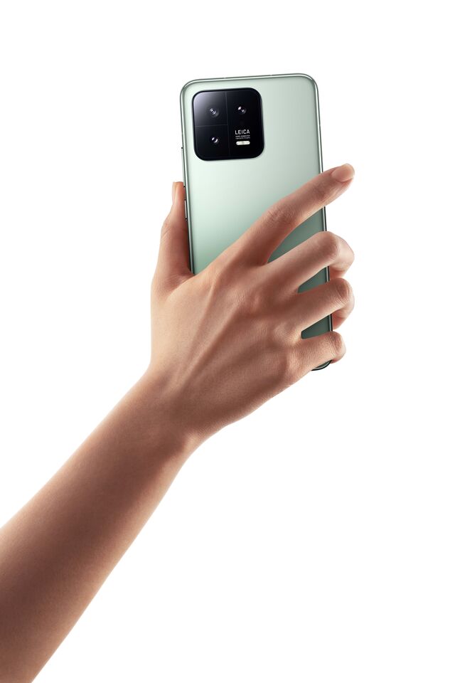 O novo modelo vem competir com as principais concorrentes da Xiaomi: a Apple e a Samsung.