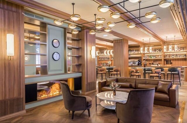 O interior renovado é inspirado na década de 20, na ferrovia e na paisagem natural que rodeia o hotel.