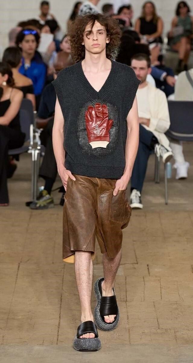 5. Sem mangas: JW Anderson.