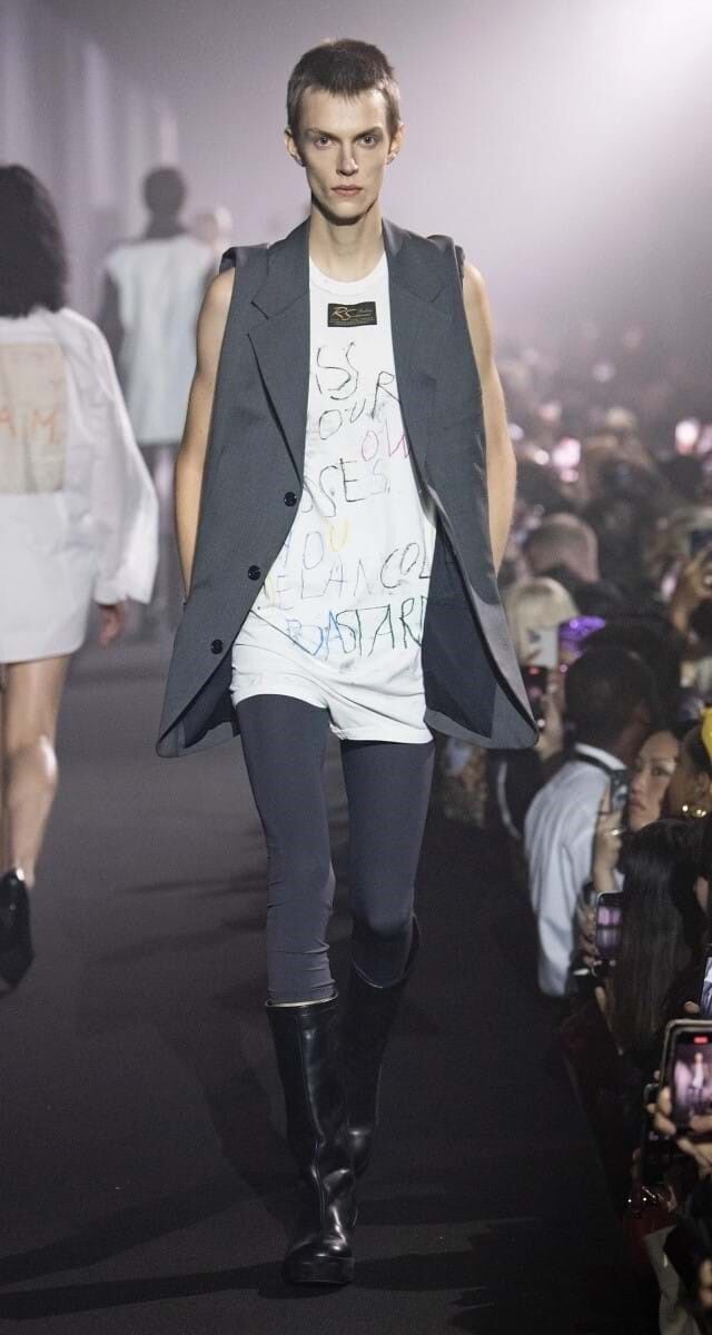 5. Sem mangas: Raf Simmons.