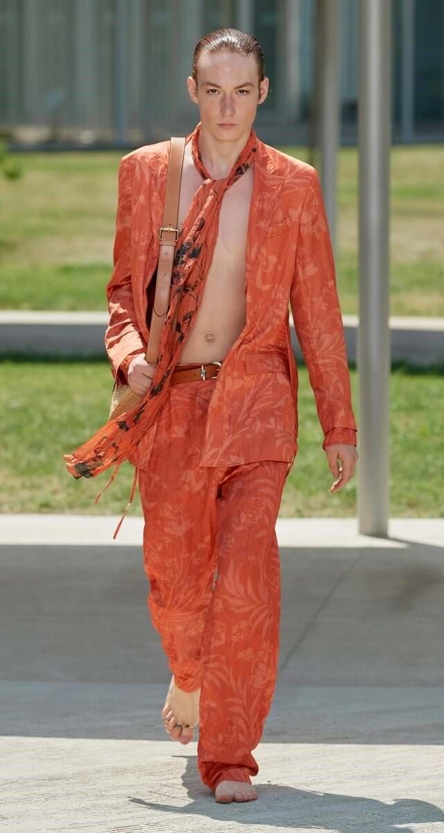 Etro.