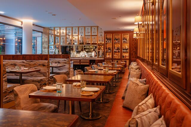 Localizada em Lisboa, a Tasca da Memória pertence ao hotel Wine & Books.