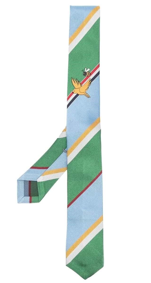 Gravatas: Gravata em seda bordada, €280, Thom Browne.