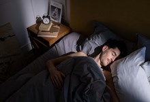 Pode uma sesta a meio do dia compensar uma noite mal dormida?