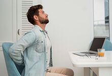Três exercícios físicos para evitar as dores nas costas 