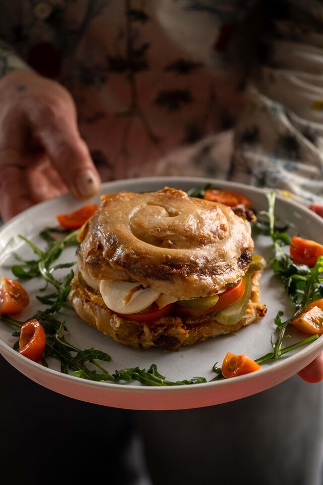 Elad Budenshtiin, chef e proprietário do Tantura, recolheu antigas receitas de família e acrescentou-lhes um twist de modernidade, sem nunca esquecer as bases da cozinha mediterrânea.