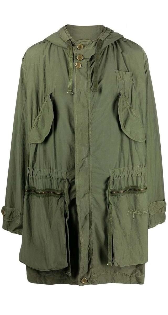 Parka em algodão, €1295, Moschino.