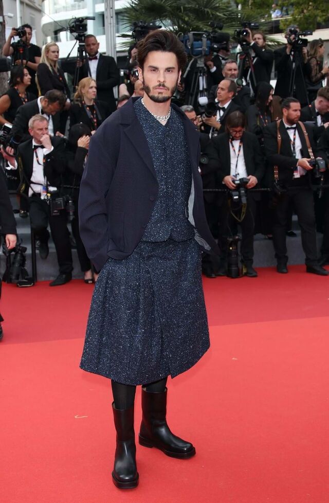 Baptiste Giacombi, um híbrido que todos nós precisamos, entre a alfaiataria tradicional e a feminilidade.