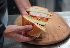 Fast food gourmet? Sim, neste novo restaurante virtual do chef Vitor Sobral