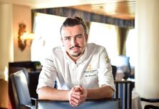 Gil Fernandes, chef. "Tenho a vontade de passar a palavra do que é a gastronomia portuguesa além-fronteiras"