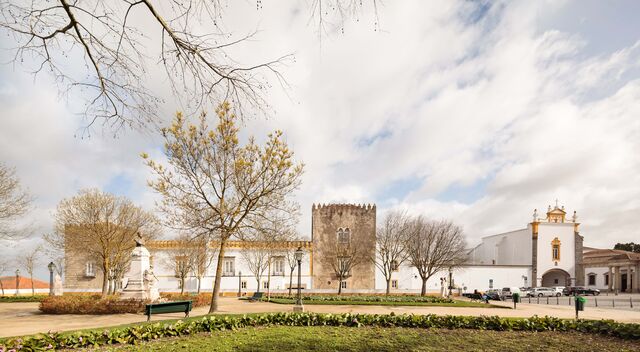 O palácio, onde está patente esta exposição única, em Évora.