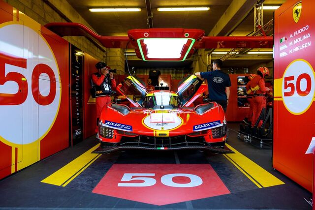 O ranking de recordes é liderado pela Porsche (19 triunfos), seguida da Audi (13) e da regressada – após 50 anos de afastamento – Ferrari (9).