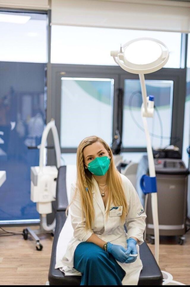"Pertence a vários organismos e especializou-se em medicina funcional, estética, regenerativa e anti-envelhecimento".