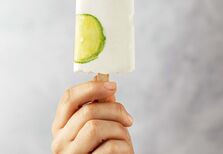 Receita, por Teresa Horta Colaço. Gelado de Lima e Coco