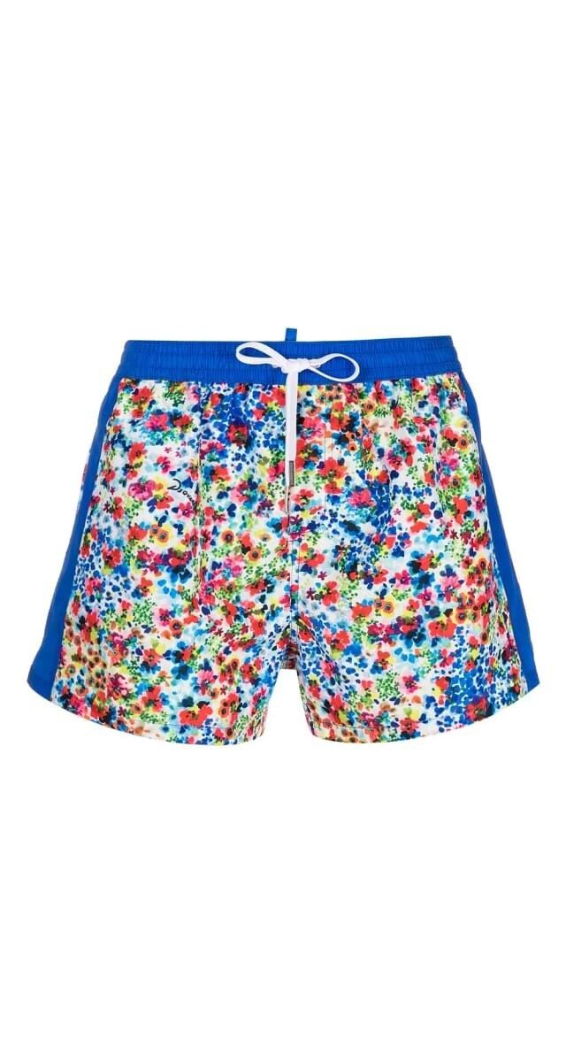 Calções de banho estampados, €290, DSquared2.