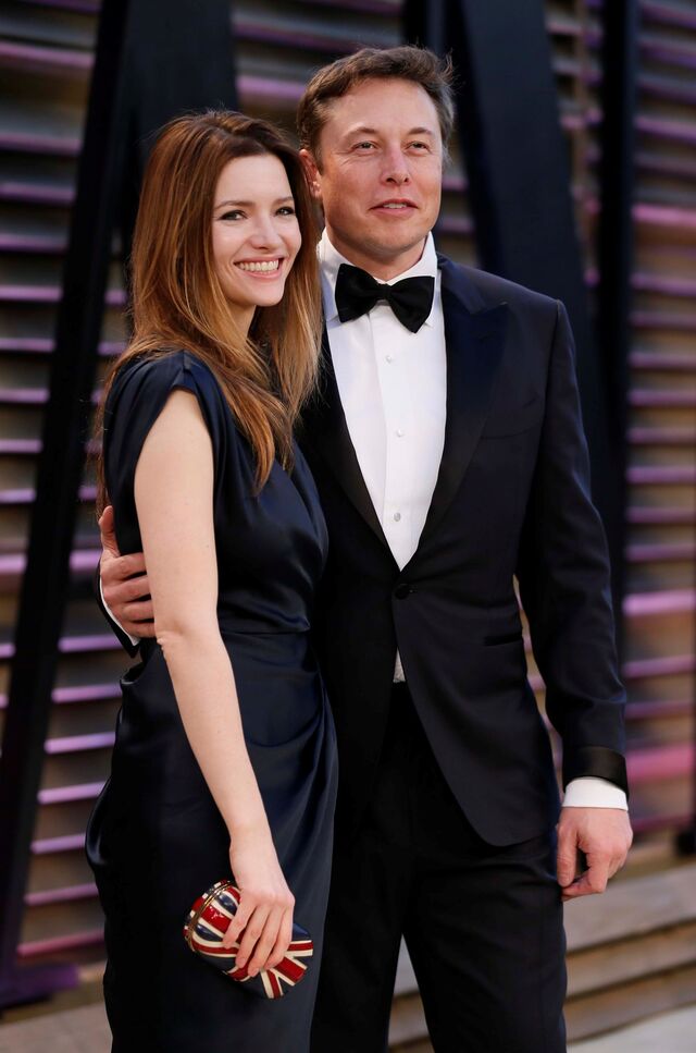 Talulah Riley com Elon Musk na festa da Vanity Fair após a cerimónia de entrega dos Academy Awards em 2014.