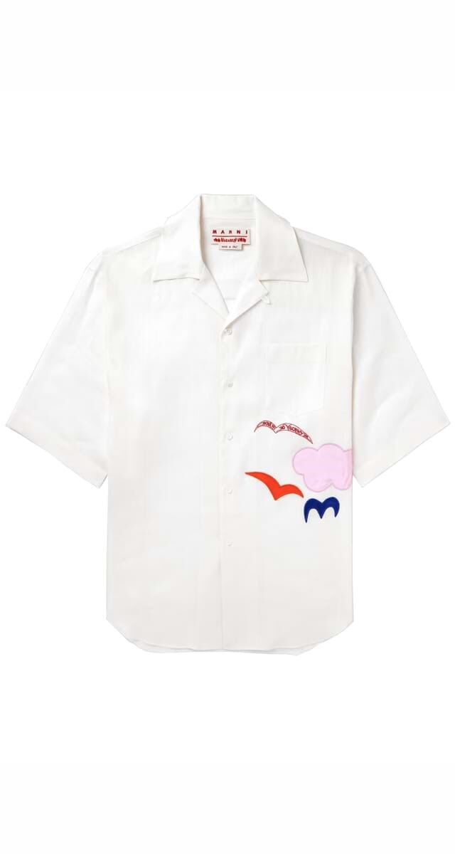 Camisa em linho com aplicações, €520, Marni + No Vacancy.