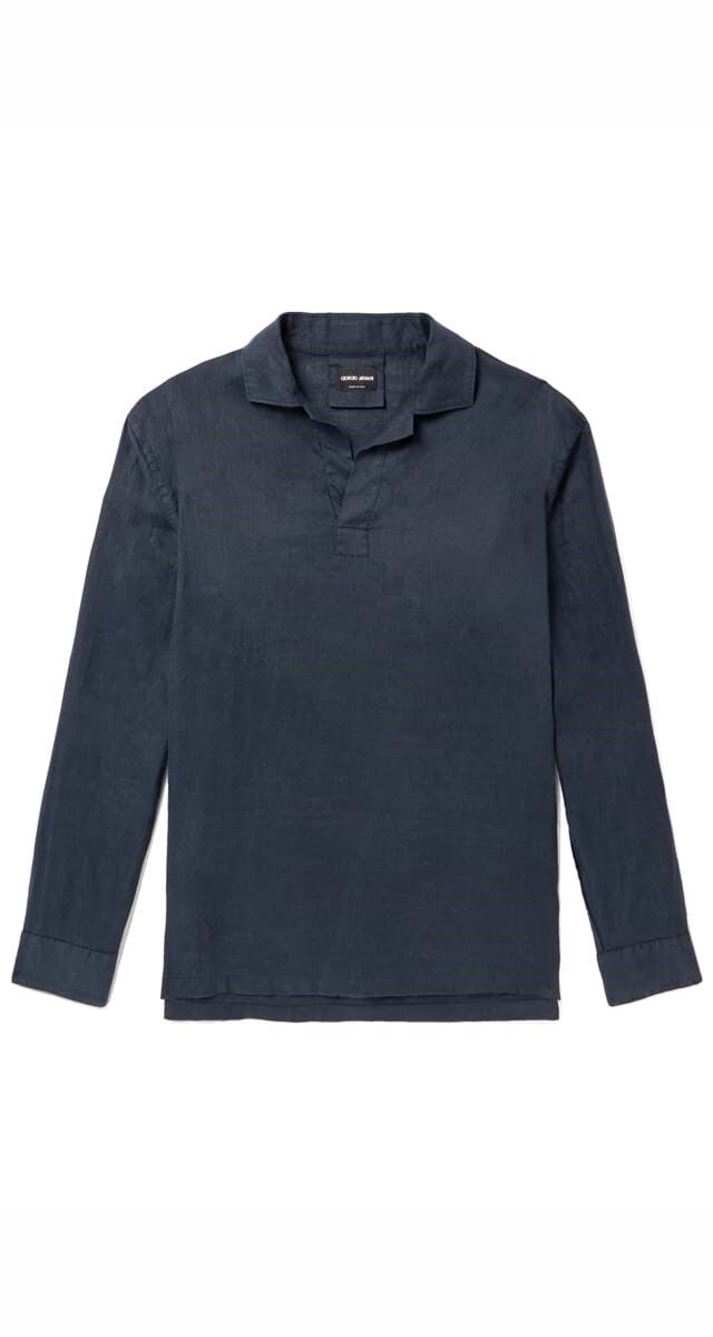 Polo em linho, €590, Giorgio Armani.