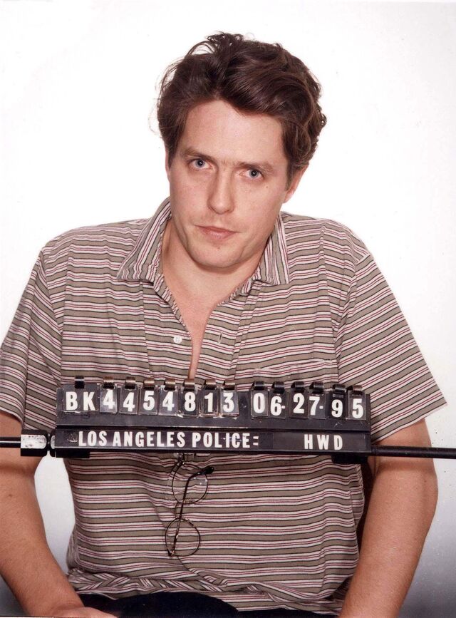 Hugh Grant foi preso pela polícia de Los Angeles depois de ter sido apanhado em flagrante no carro com uma prostituta.