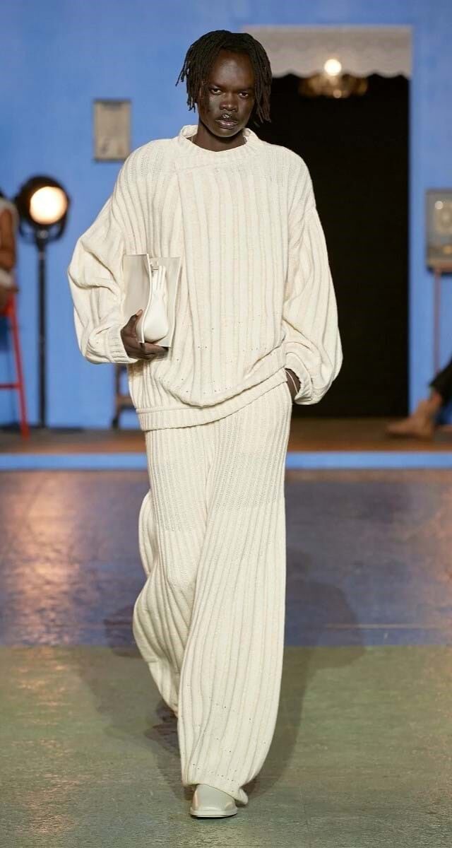 Look Total Bianca Saunders