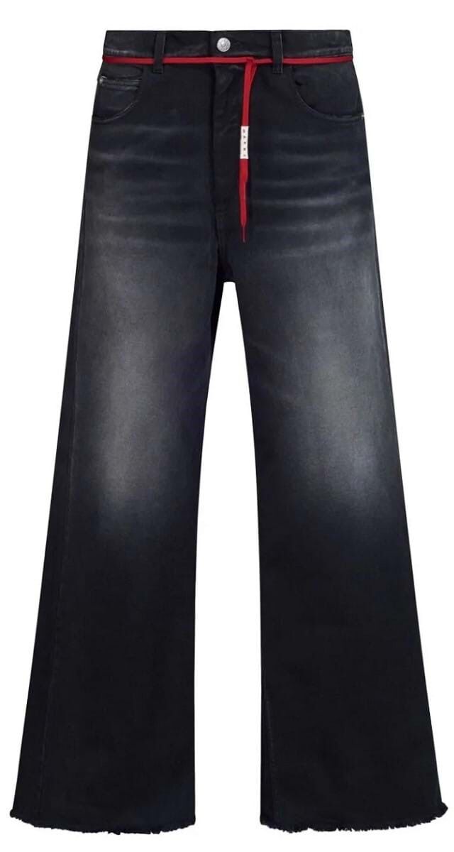 Calças em ganga, €595, Marni.