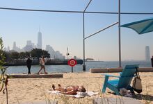 Já abriu a primeira praia de Manhattan