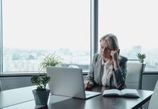 Liderança no trabalho não é só mandar, revela um recrutador