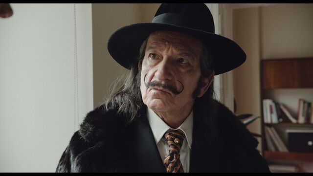 Sir Ben Kingsley dá corpo a Salvador Dalí