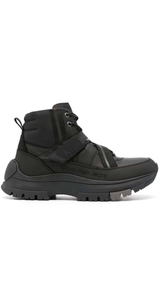 17 Calvin Klein