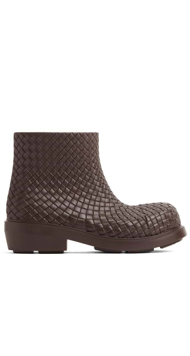 19 Bottega Veneta