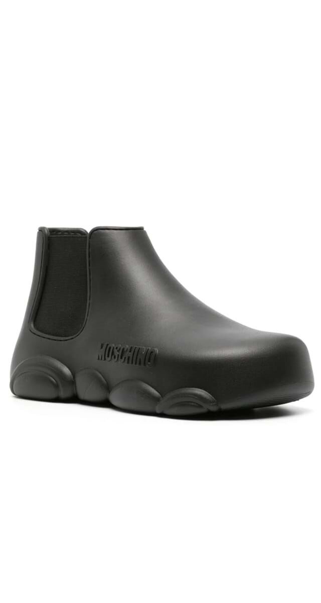 20 Moschino